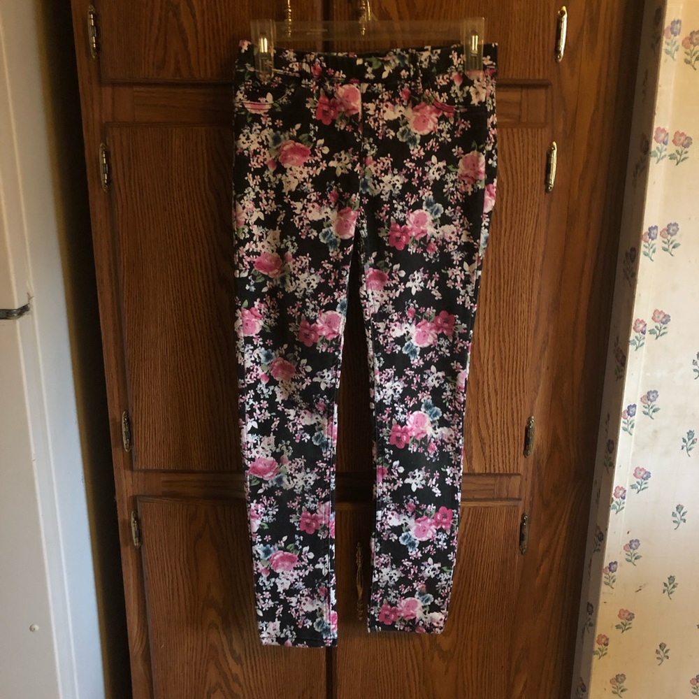 Girl’s Floral Jeggings